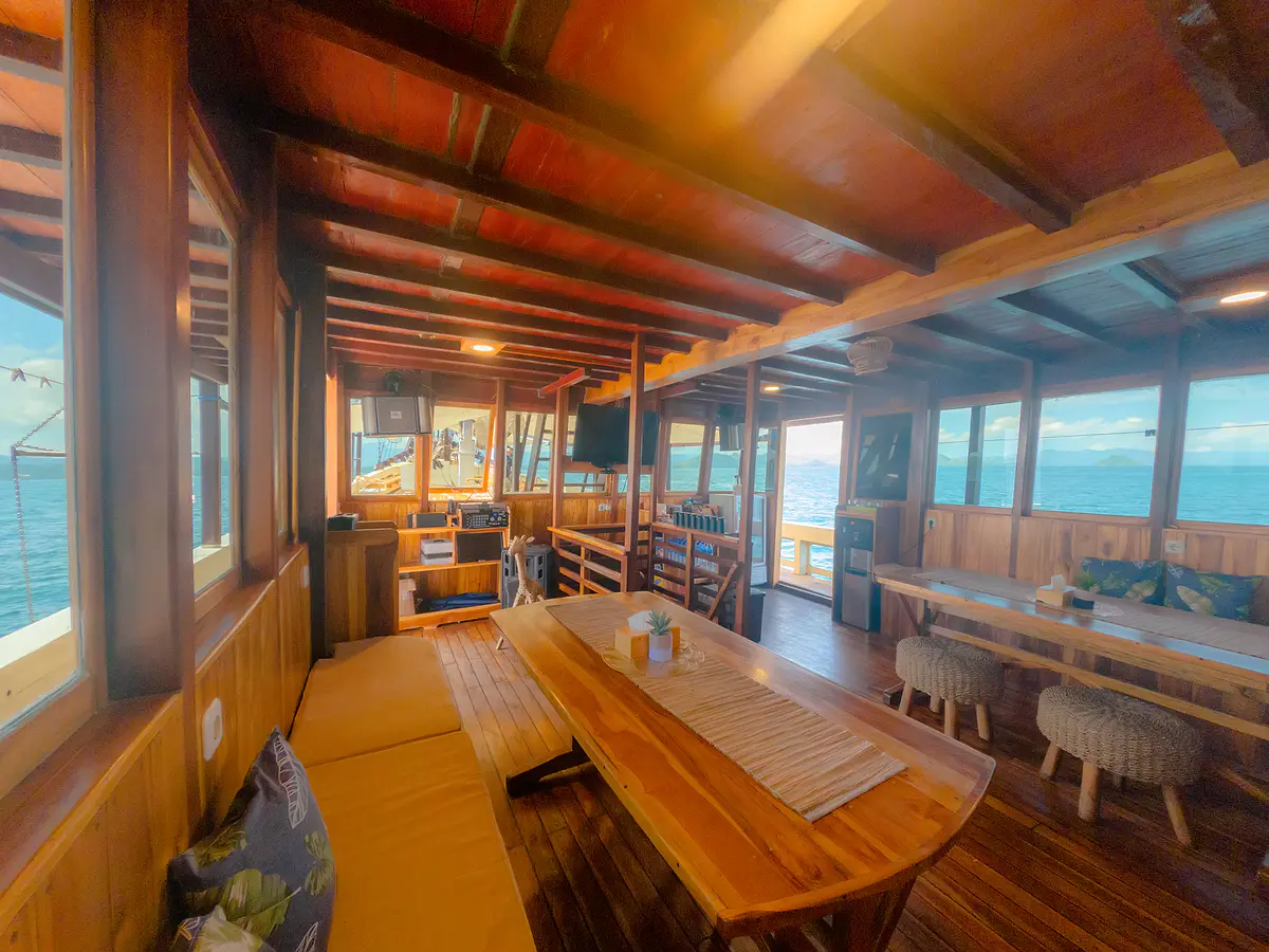 Lamborajo 2 - Luxury Phinisi Komodo Charter 2026